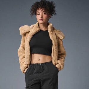 Alo Yoga Foxy Sherpa camel small s